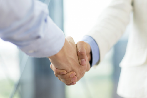 關(guān)于與國家電投集團(tuán)黑龍江綠拓新能源有限公司簽署綜合智慧能源項目合作協(xié)議的公告